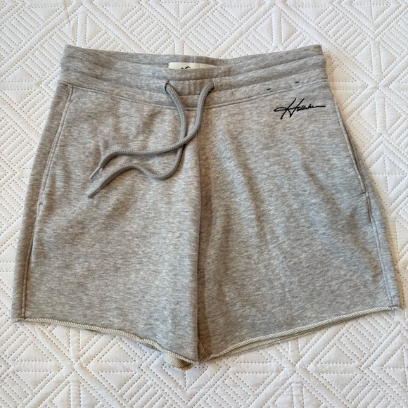 Hollister Deals Sweat Shorts Size XS Gray - Picture 2 of 8